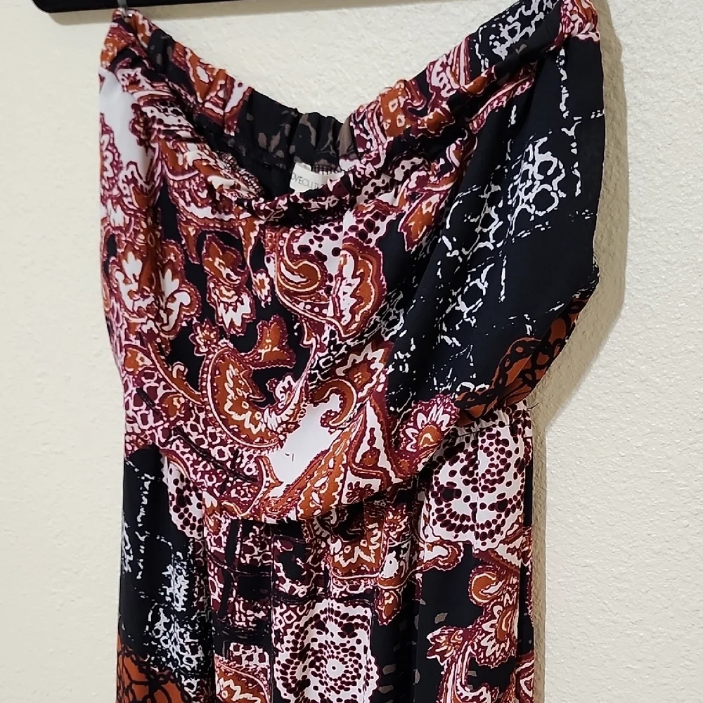 Elegant Paisley Maxi Dress - Picture 3 of 12